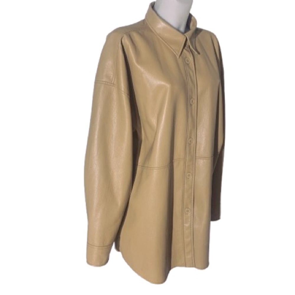 Babaton Pelli Shirt Jacket
Relaxed UnReal Leather shacket XL Tan Aritzia - Picture 6 of 16